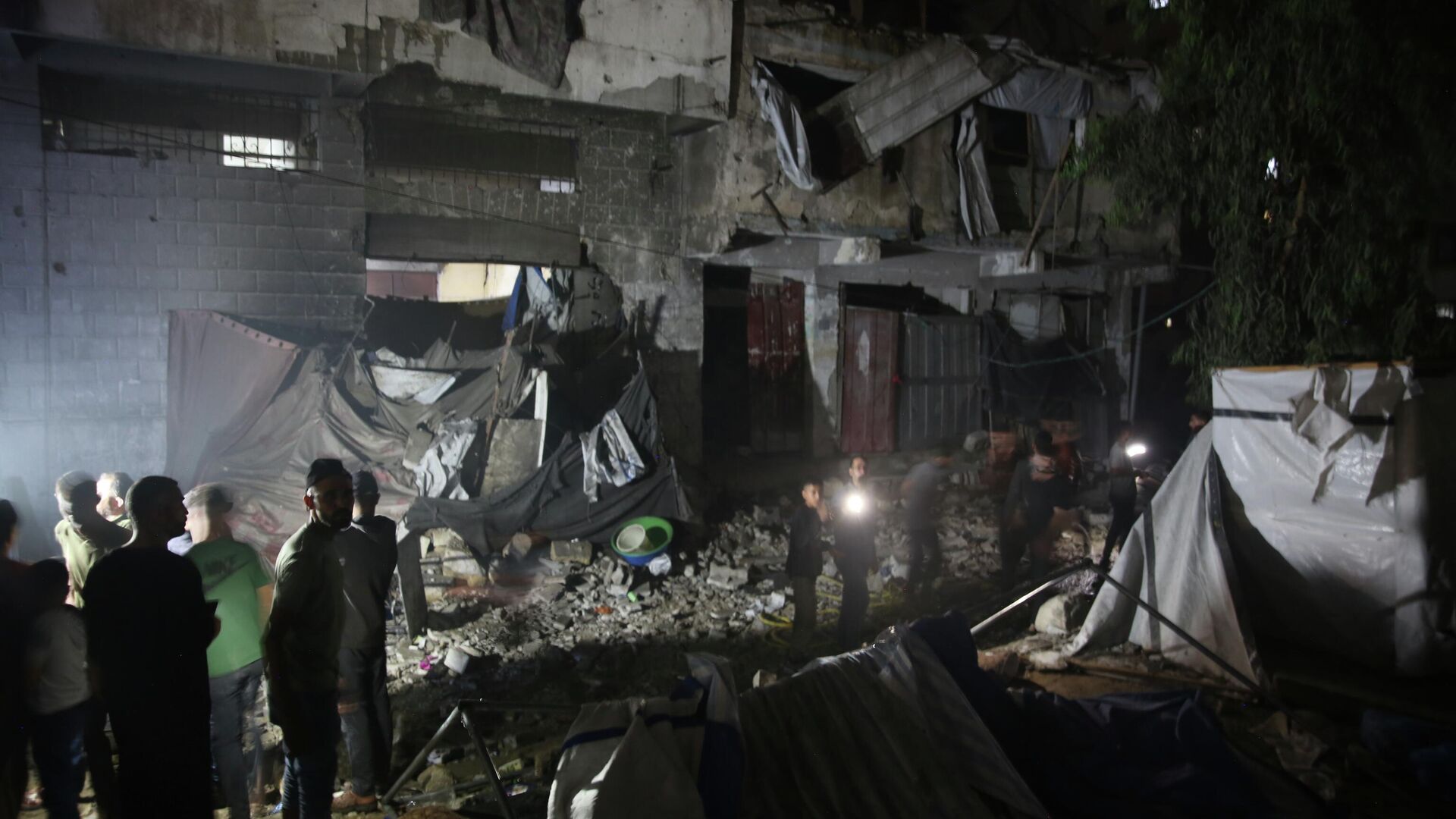 İsrail'in Gazze Saldırısı: 8 Filistinli Hayatını Kaybetti